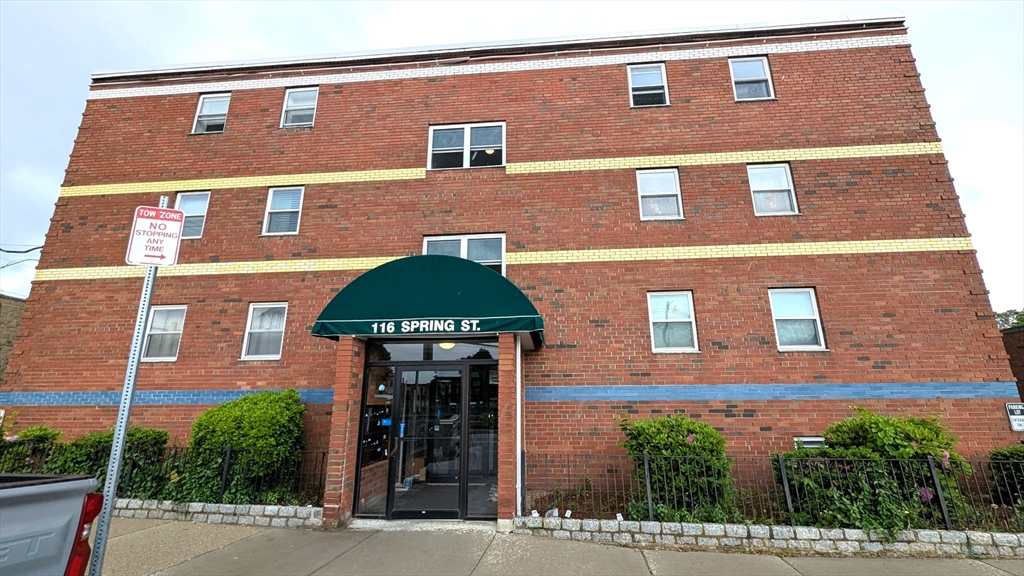 1 bed, 1 bath apartment for rent at 116 Spring St Unit C4, West Roxbury