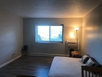 Studio bed, 1 bath apartment for rent at 116 Spring Unit B8, West Roxbury — photo 3 of 4