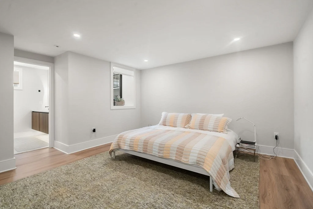 4 bed, 3 bath apartment for rent at 116 Thorndike St Unit 116, Coolidge Corner — photo 14 of 15