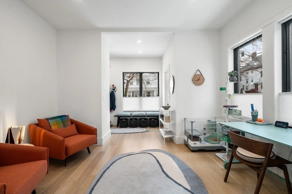 4 bed, 3 bath apartment for rent at 116 Thorndike St Unit 116, Coolidge Corner — photo 5 of 15