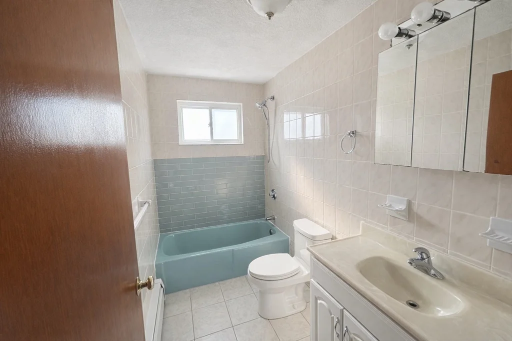 2 bed, 1 bath apartment for rent at 116 Tileston St Unit D, Everett — photo 5 of 7