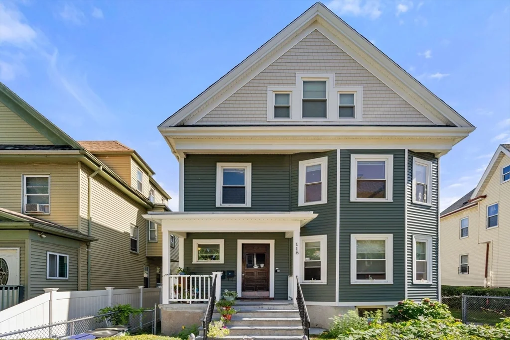 3 bed, 1 bath apartment for rent at 116 Tonawanda St Unit 1, Dorchester