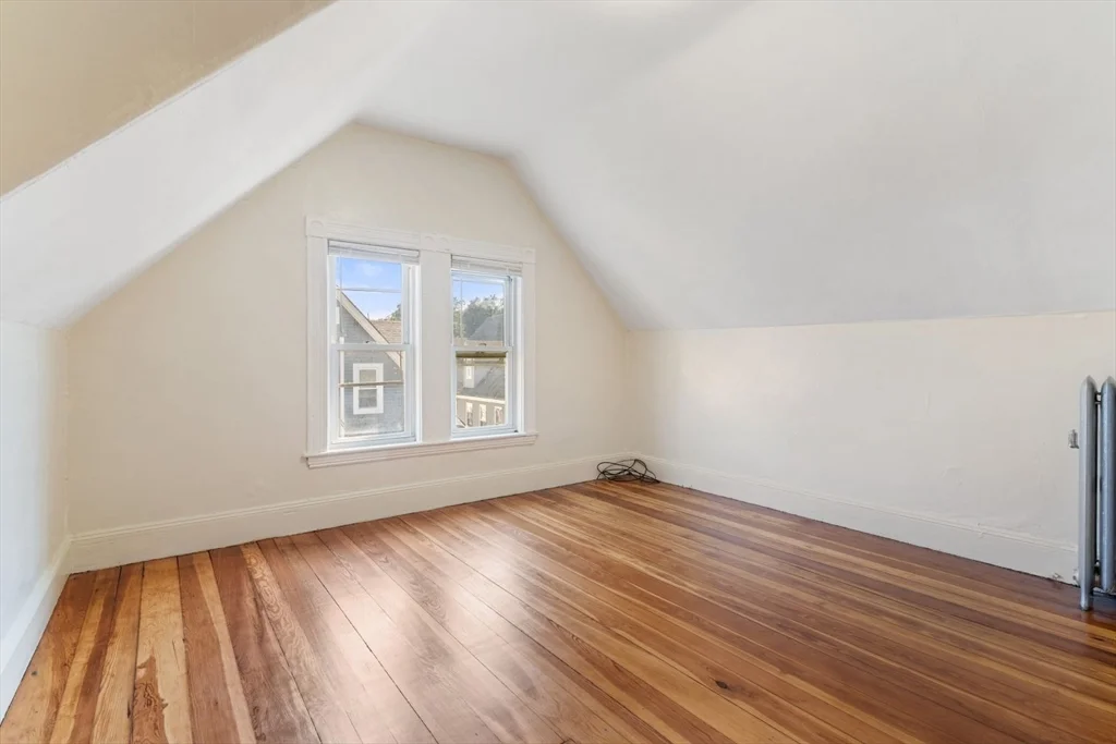 5 bed, 2 bath apartment for rent at 116 Tonawanda St Unit 2, Dorchester — photo 5 of 22