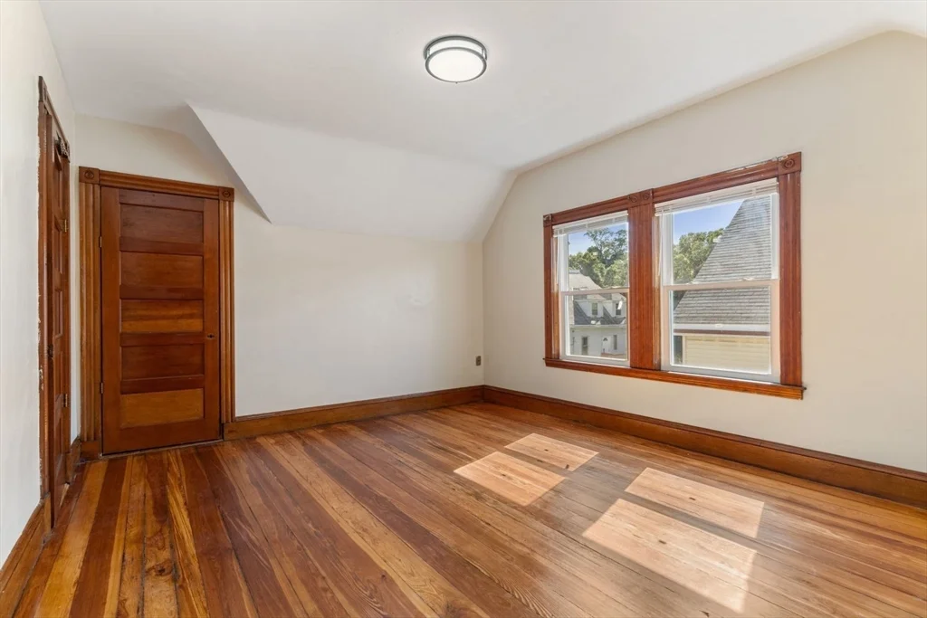 5 bed, 2 bath apartment for rent at 116 Tonawanda St Unit 2, Dorchester — photo 6 of 22