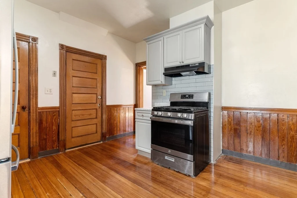 5 bed, 2 bath apartment for rent at 116 Tonawanda St Unit 2, Dorchester — photo 14 of 22