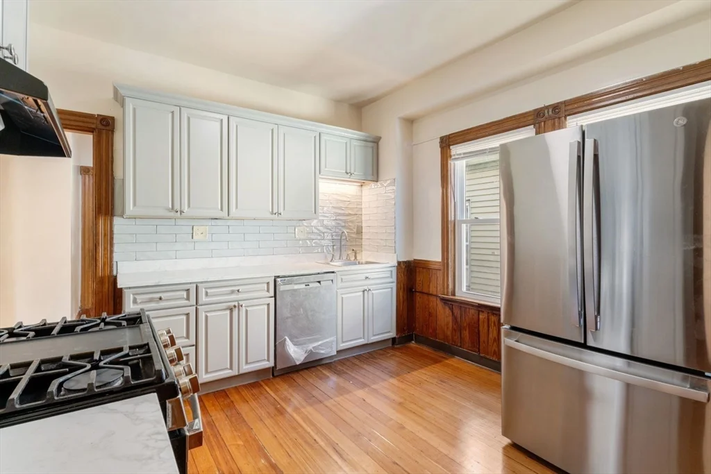 5 bed, 2 bath apartment for rent at 116 Tonawanda St Unit 2, Dorchester — photo 15 of 22