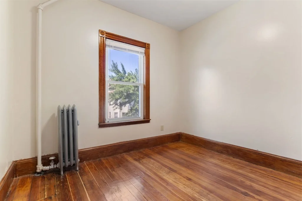 5 bed, 2 bath apartment for rent at 116 Tonawanda St Unit 2, Dorchester — photo 10 of 22