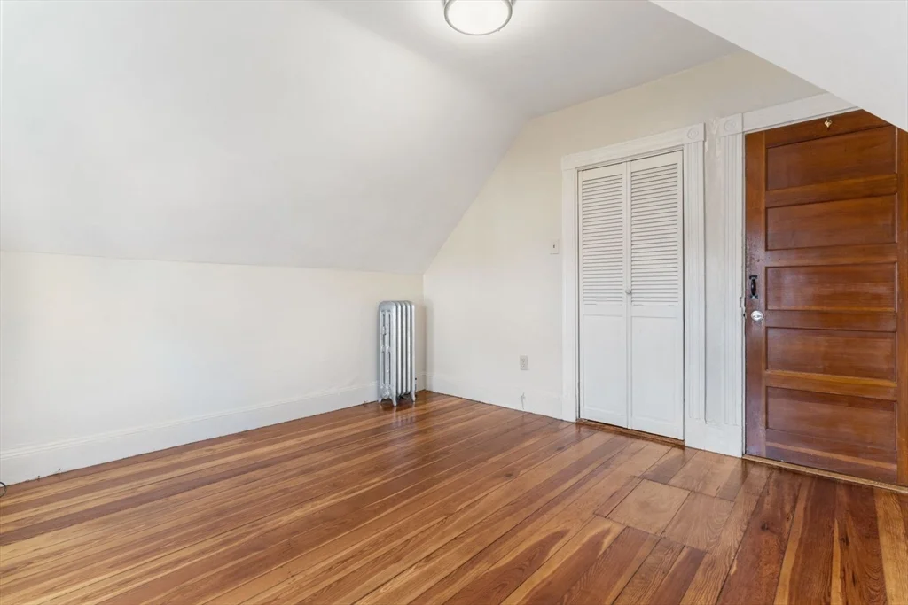5 bed, 2 bath apartment for rent at 116 Tonawanda St Unit 2, Dorchester — photo 4 of 22