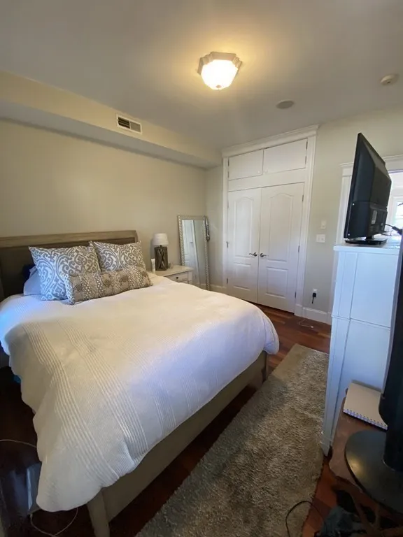 2 bed, 1 bath apartment for rent at 116 W Broadway Unit 2, South Boston — photo 7 of 18