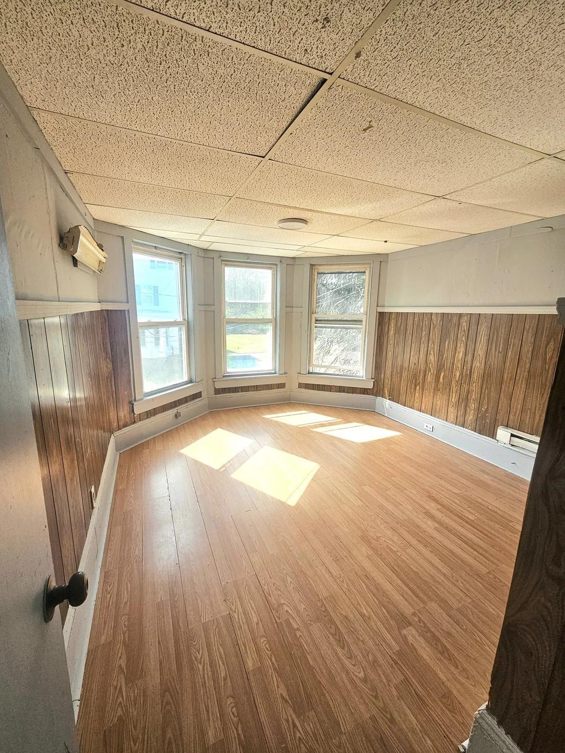 3 bed, 1 bath apartment for rent at 116 Walker Unit 2, Lowell — photo 4 of 19