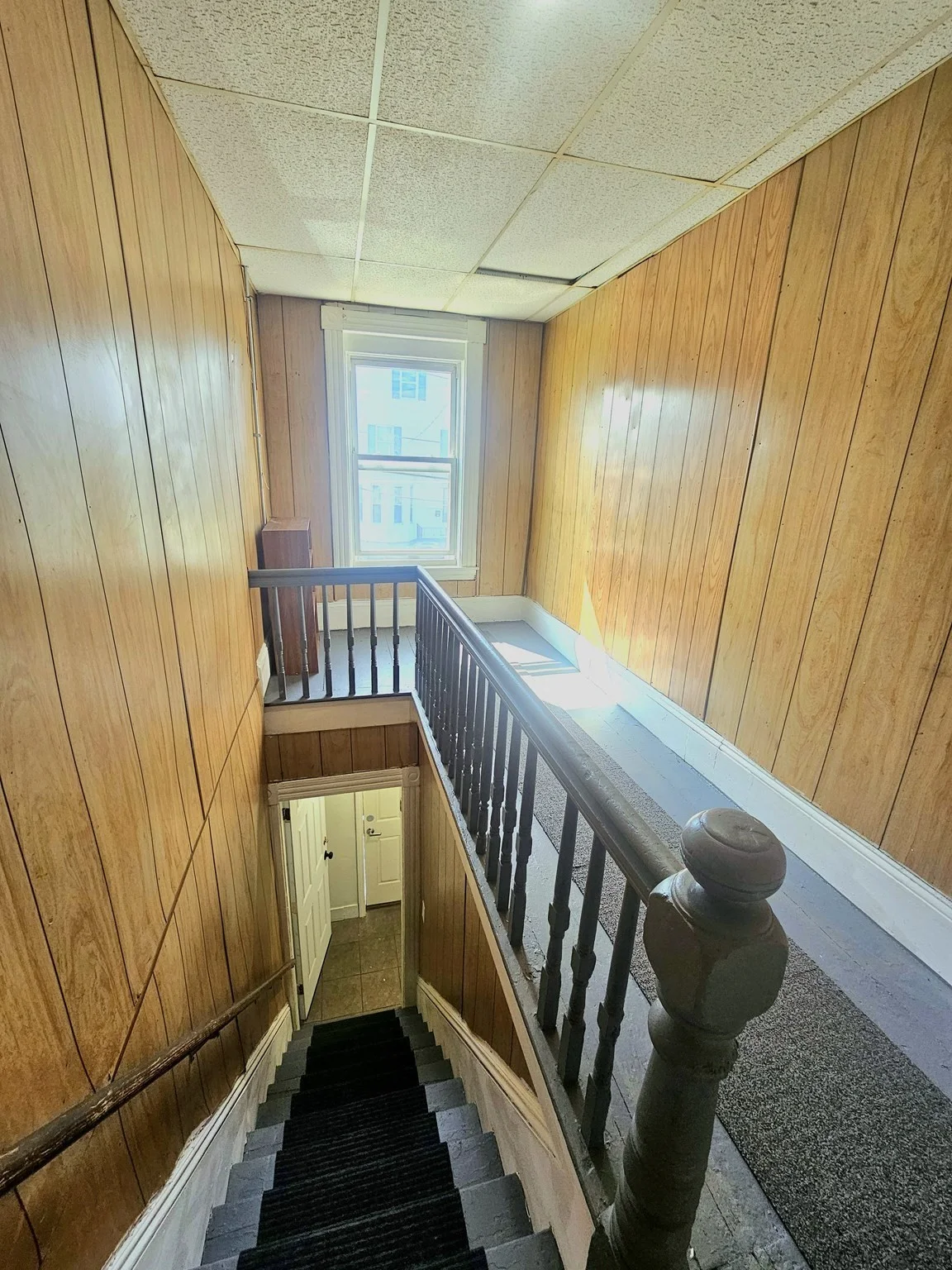 3 bed, 1 bath apartment for rent at 116 Walker Unit 2, Lowell — photo 3 of 19