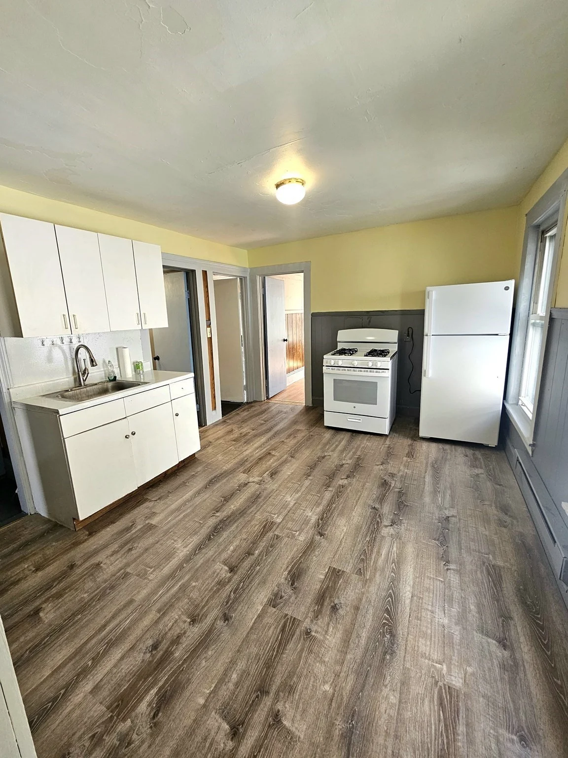 3 bed, 1 bath apartment for rent at 116 Walker Unit 2, Lowell — photo 1 of 19