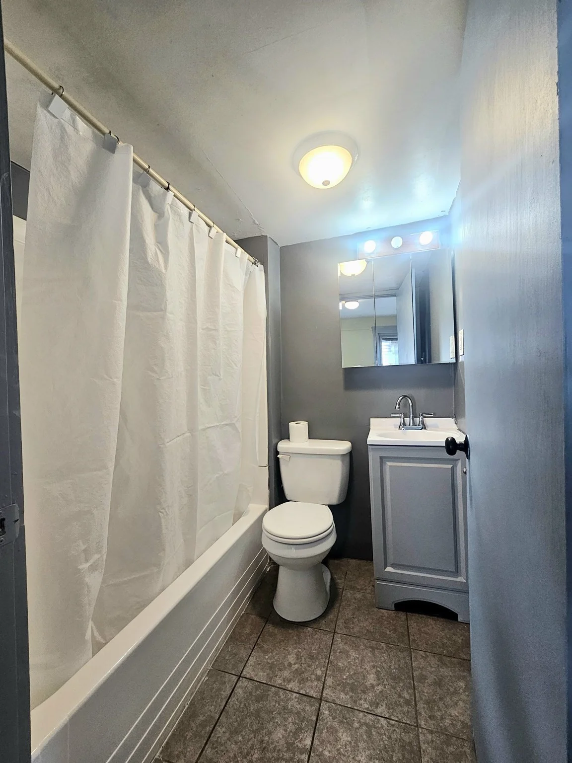 3 bed, 1 bath apartment for rent at 116 Walker Unit 2, Lowell — photo 7 of 19