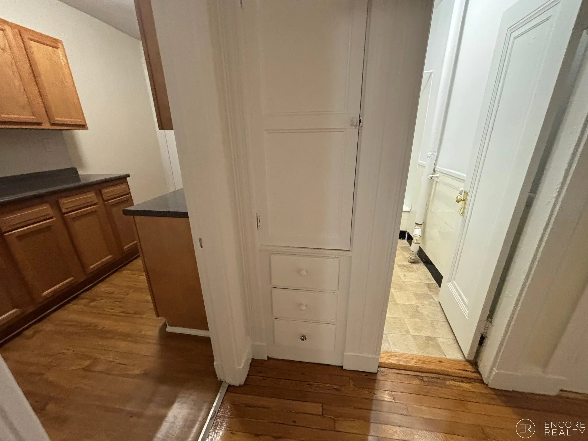 Studio bed, 1 bath apartment for rent at 116 Washington St Unit 1, Brighton — photo 7 of 10