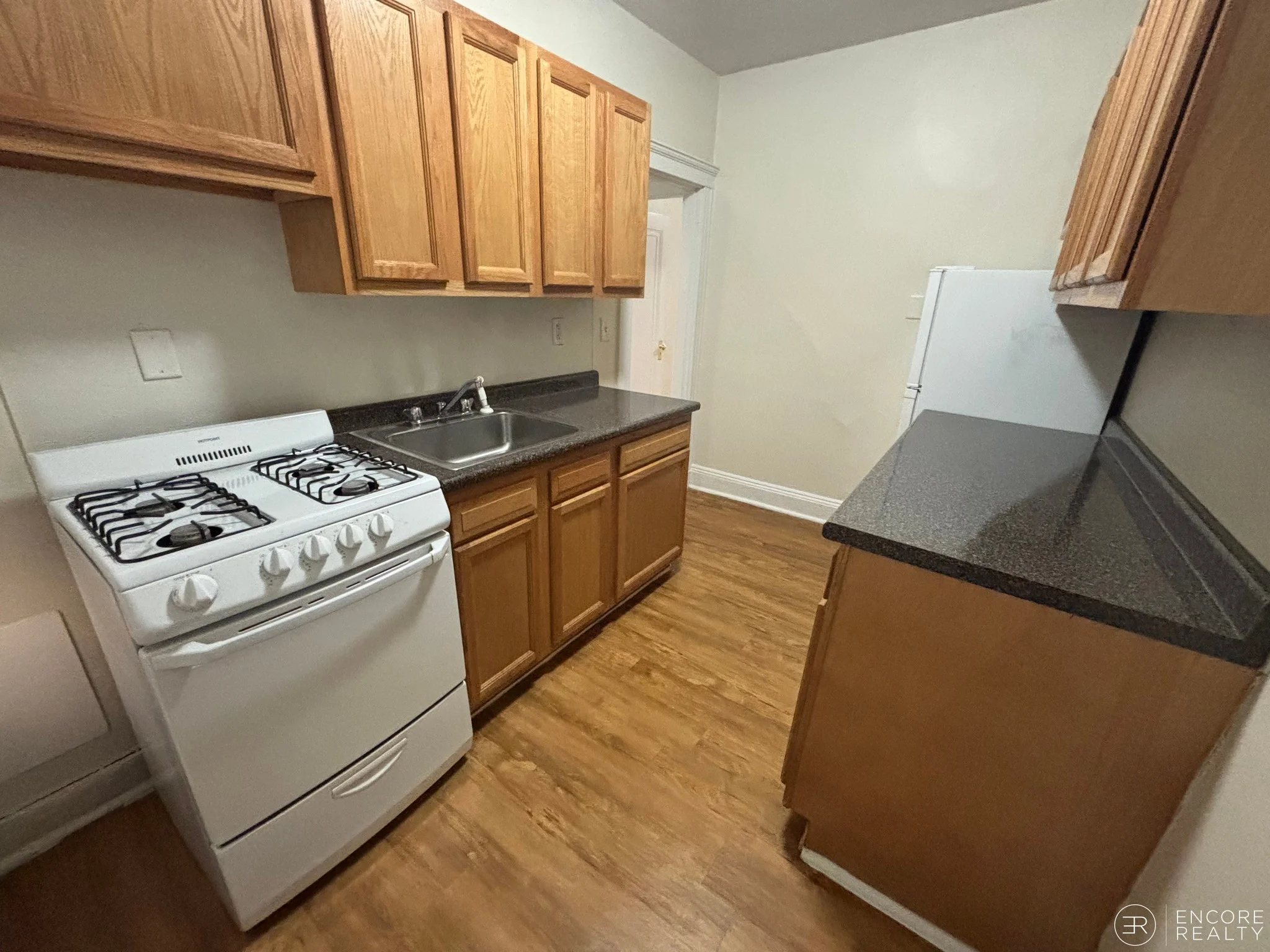 Studio bed, 1 bath apartment for rent at 116 Washington St Unit 1, Brighton — photo 9 of 10