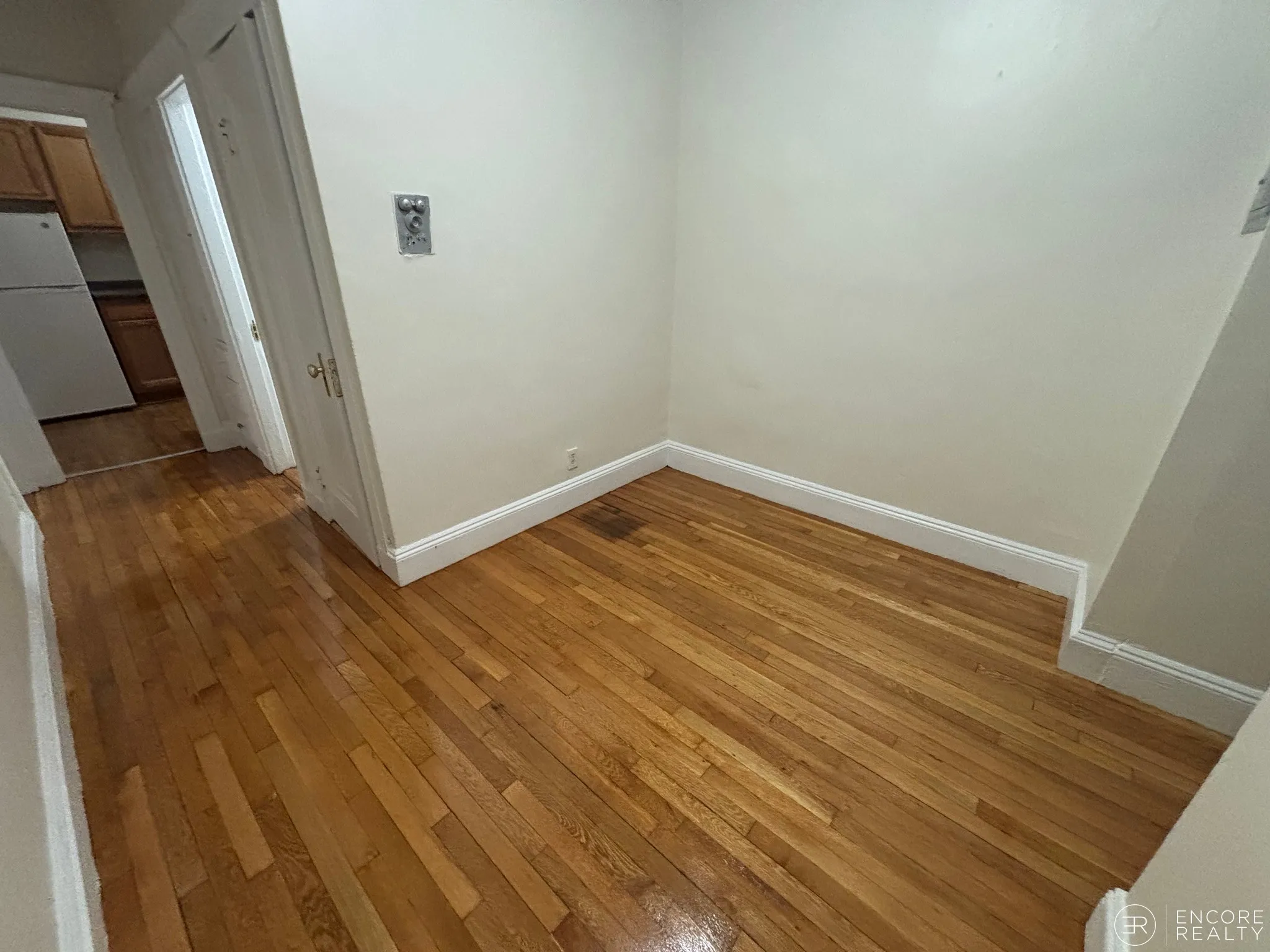 Studio bed, 1 bath apartment for rent at 116 Washington St Unit 1, Brighton — photo 5 of 10