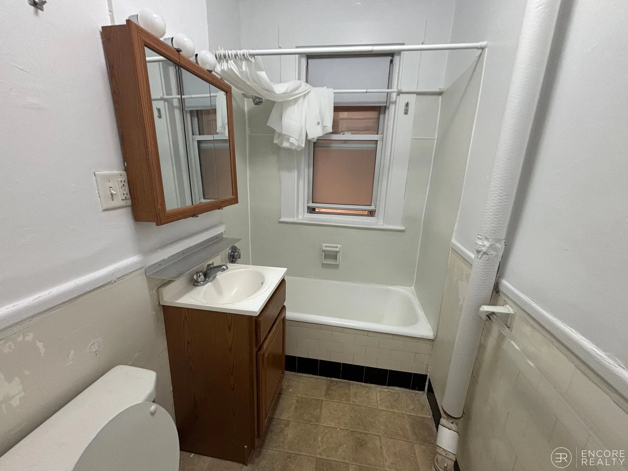 Studio bed, 1 bath apartment for rent at 116 Washington St Unit 1, Brighton — photo 10 of 10