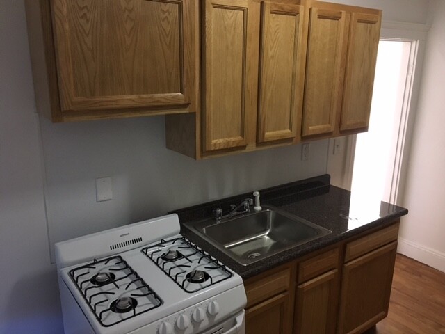 Studio bed, 1 bath apartment for rent at 116 Washington St Unit 25, Brighton — photo 3 of 7