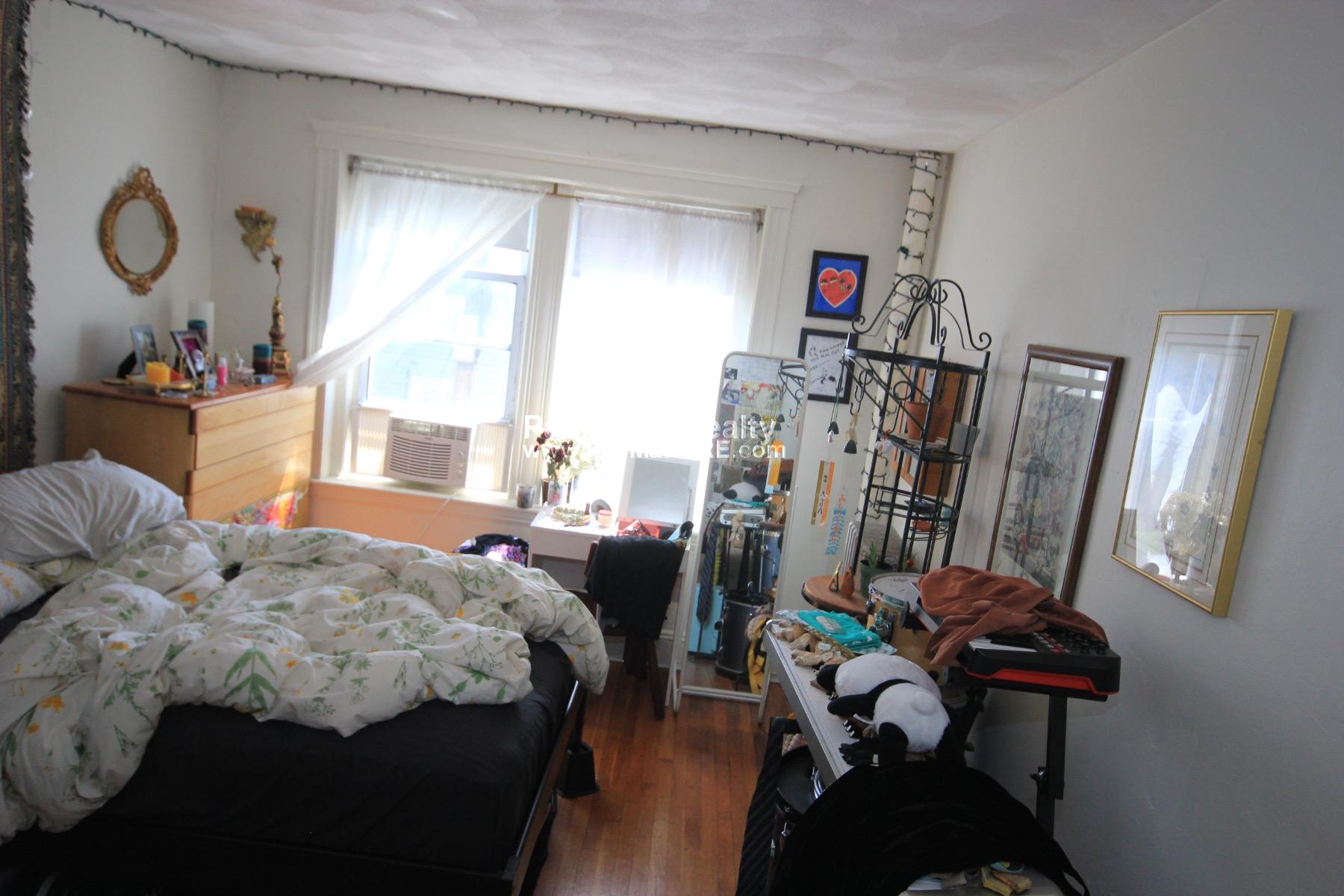 Studio bed, 1 bath apartment for rent at 116 Washington St Unit 37, Brighton — photo 4 of 15