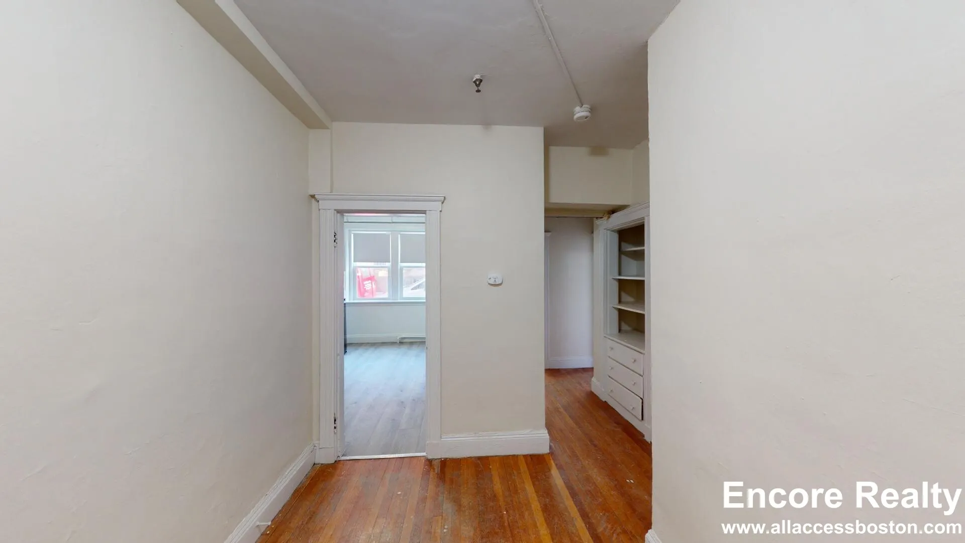 Studio bed, 1 bath apartment for rent at 116 Washington St Unit 4, Brighton — photo 3 of 9