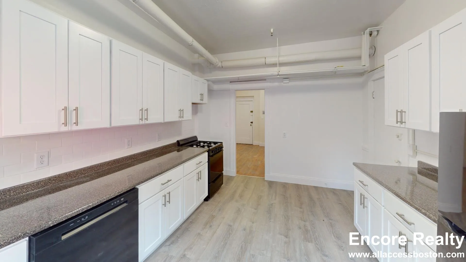 Studio bed, 1 bath apartment for rent at 116 Washington St Unit 4, Brighton — photo 2 of 9