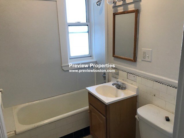 Studio bed, 1 bath apartment for rent at 116 Washington St Unit 43P, Brighton — photo 9 of 9