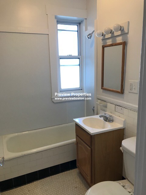 Studio bed, 1 bath apartment for rent at 116 Washington St Unit 43P, Brighton — photo 8 of 9