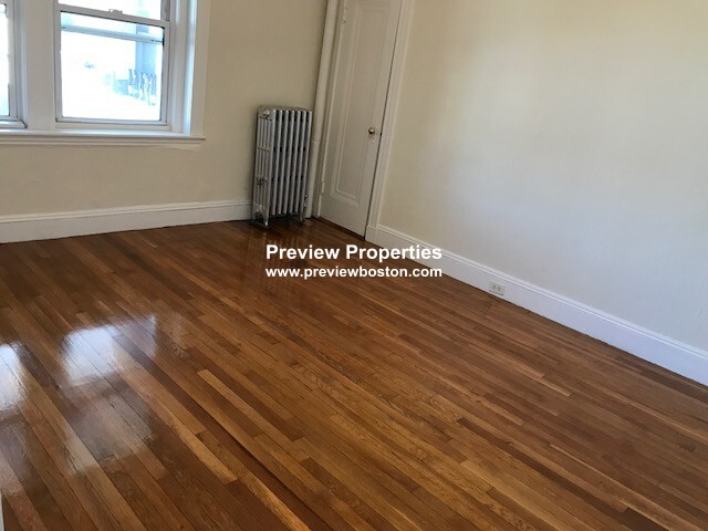 Studio bed, 1 bath apartment for rent at 116 Washington St Unit 43P, Brighton — photo 2 of 9