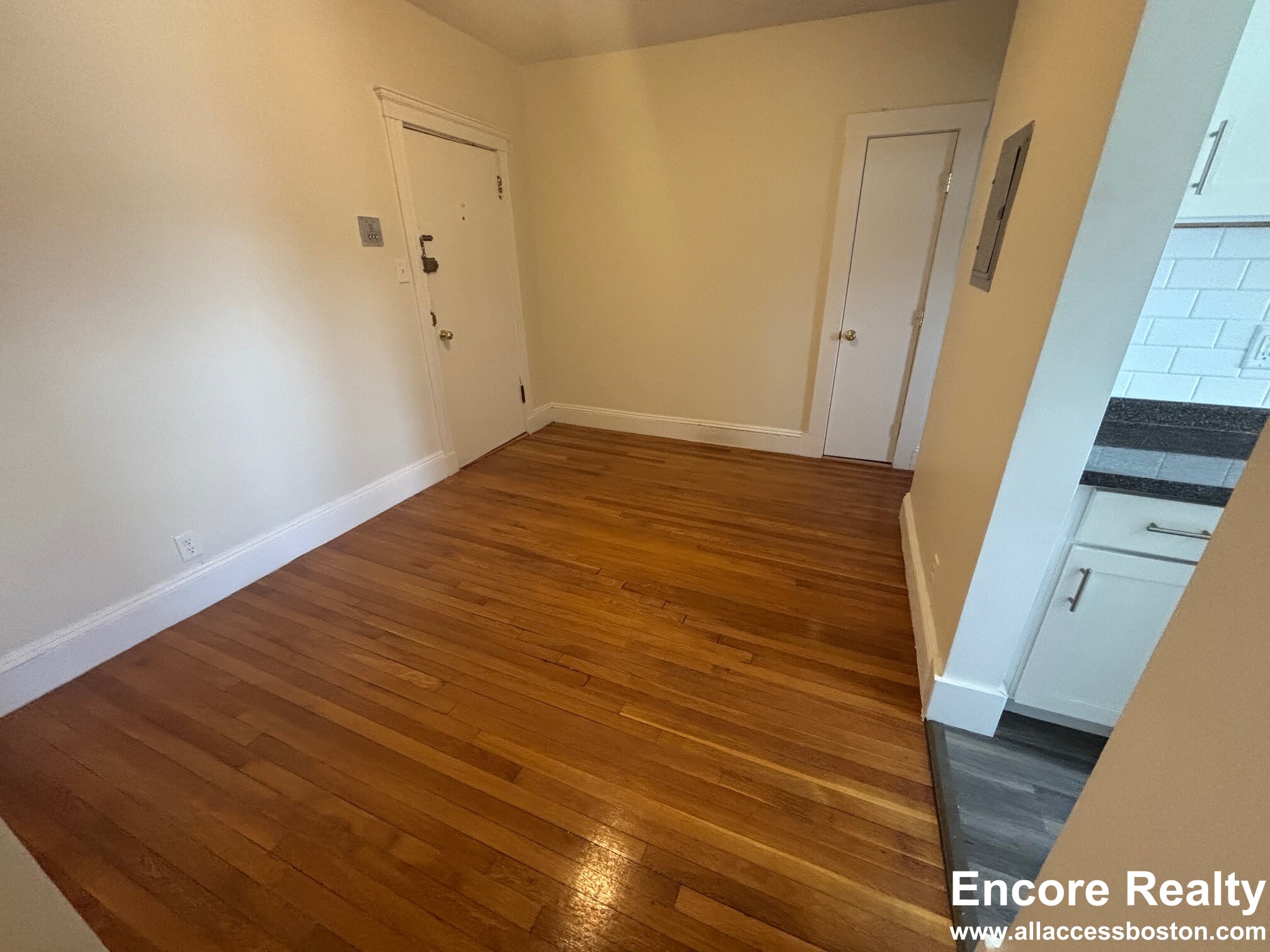 Studio bed, 1 bath apartment for rent at 116 Washington St Unit 63, Brighton — photo 6 of 8