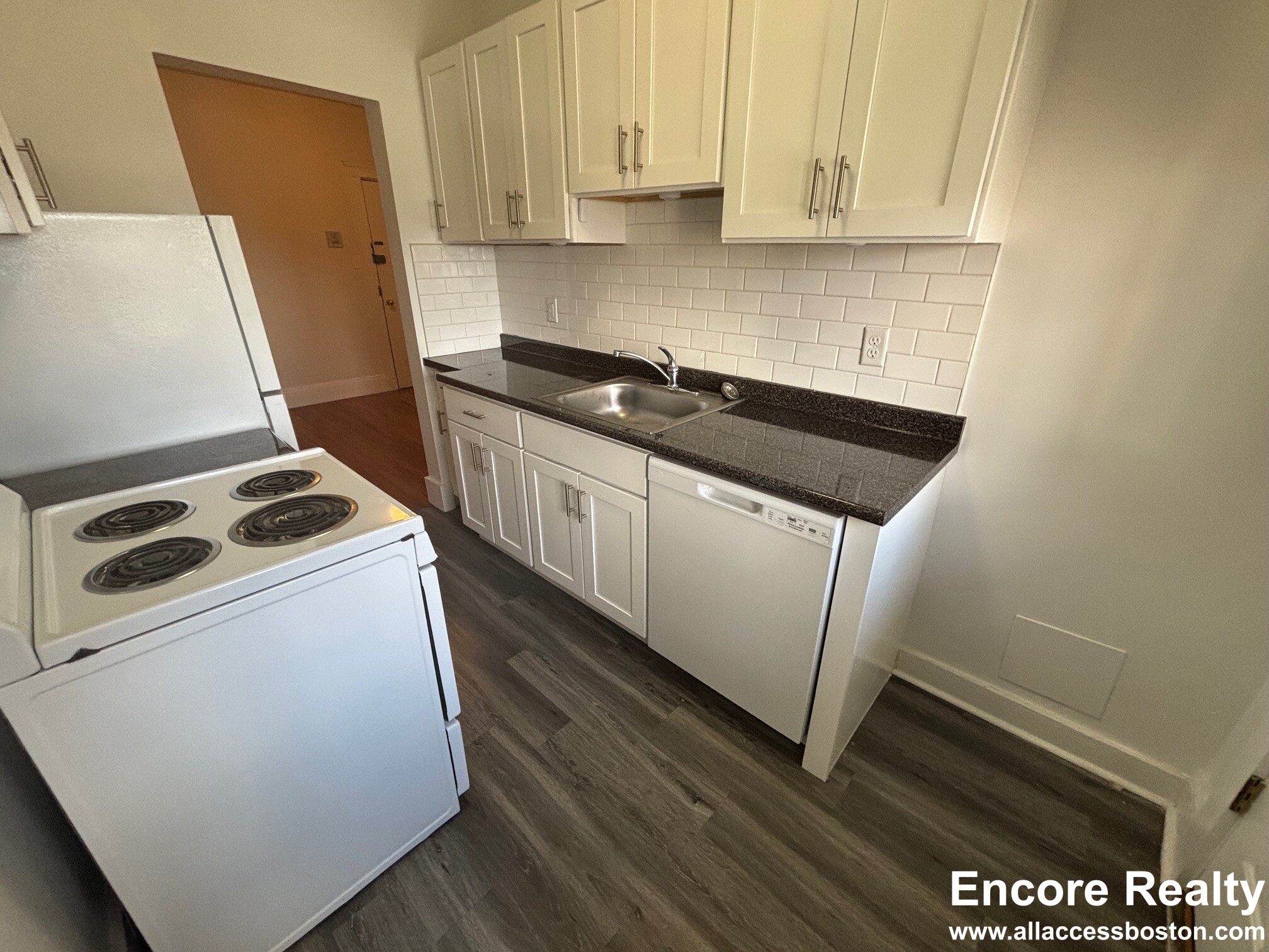 Studio bed, 1 bath apartment for rent at 116 Washington St Unit 63, Brighton — photo 3 of 8