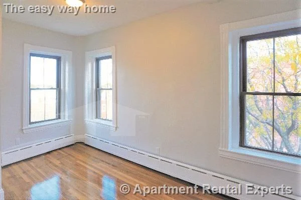 2 bed, 1 bath apartment for rent at 116 Willow St Unit 4, Inman Square — photo 7 of 8