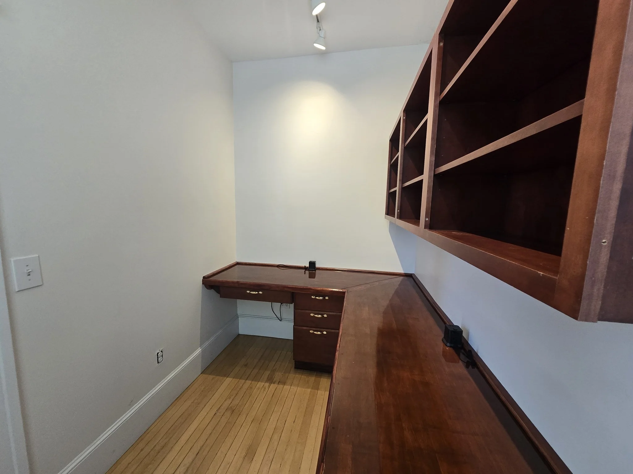1 bed, 1 bath apartment for rent at 116 Winnisimmet St Unit 1, Bellingham Square — photo 27 of 29
