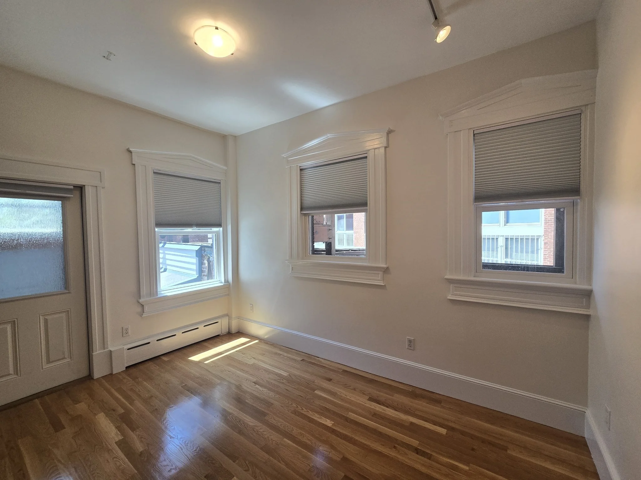 1 bed, 1 bath apartment for rent at 116 Winnisimmet St Unit 1, Bellingham Square — photo 12 of 29