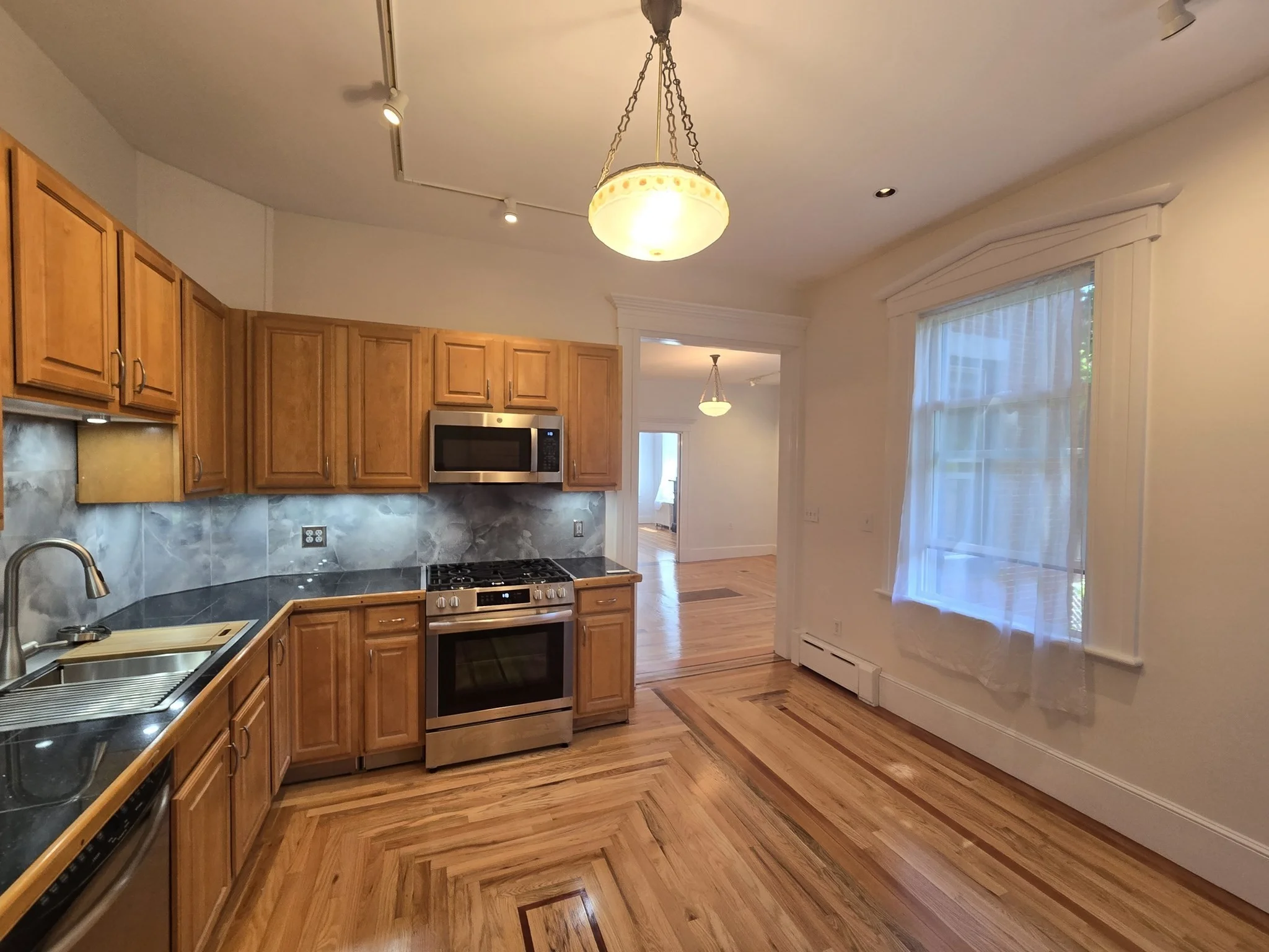 1 bed, 1 bath apartment for rent at 116 Winnisimmet St Unit 1, Chelsea — photo 16 of 29