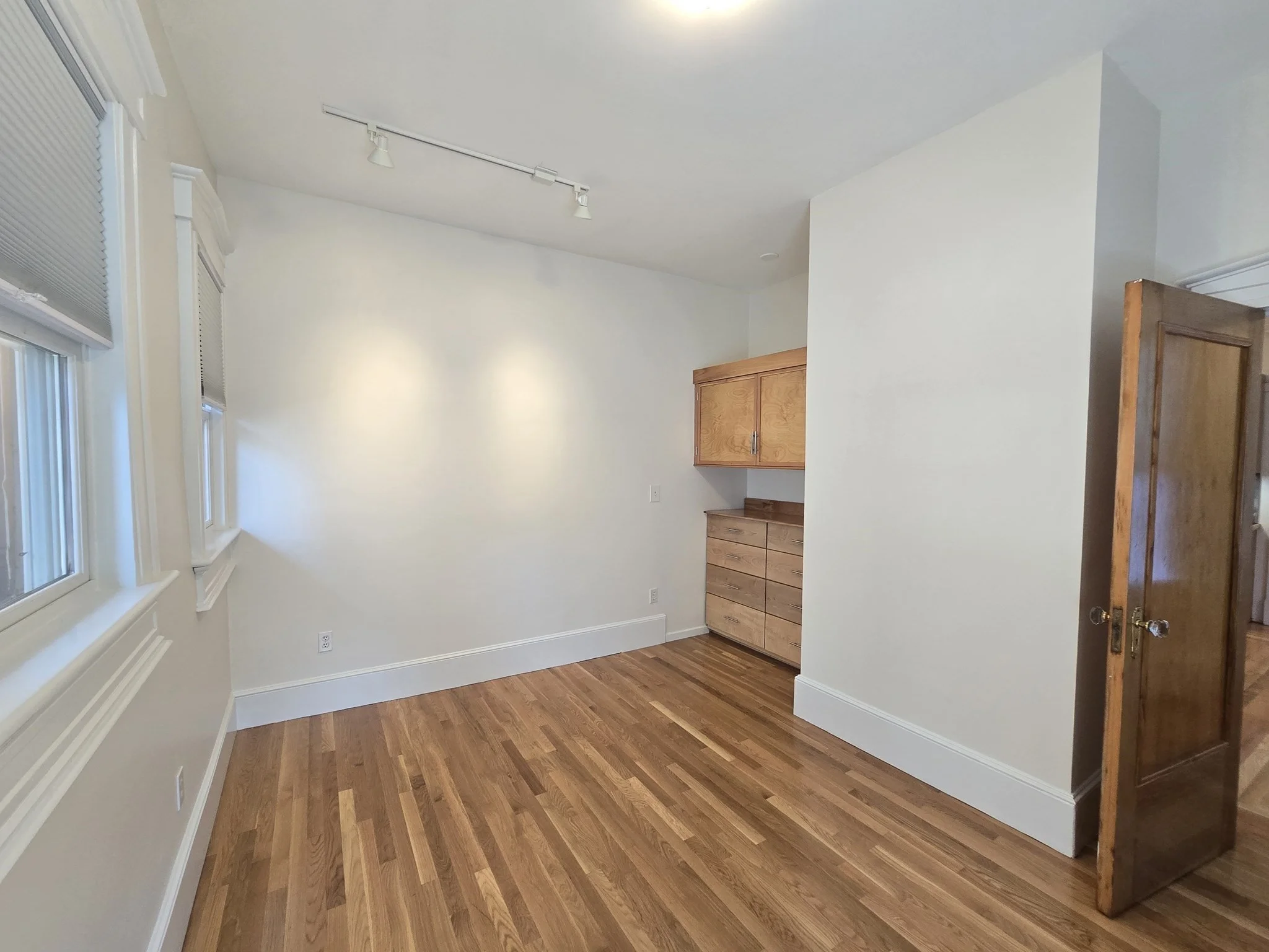 1 bed, 1 bath apartment for rent at 116 Winnisimmet St Unit 1, Chelsea — photo 10 of 29