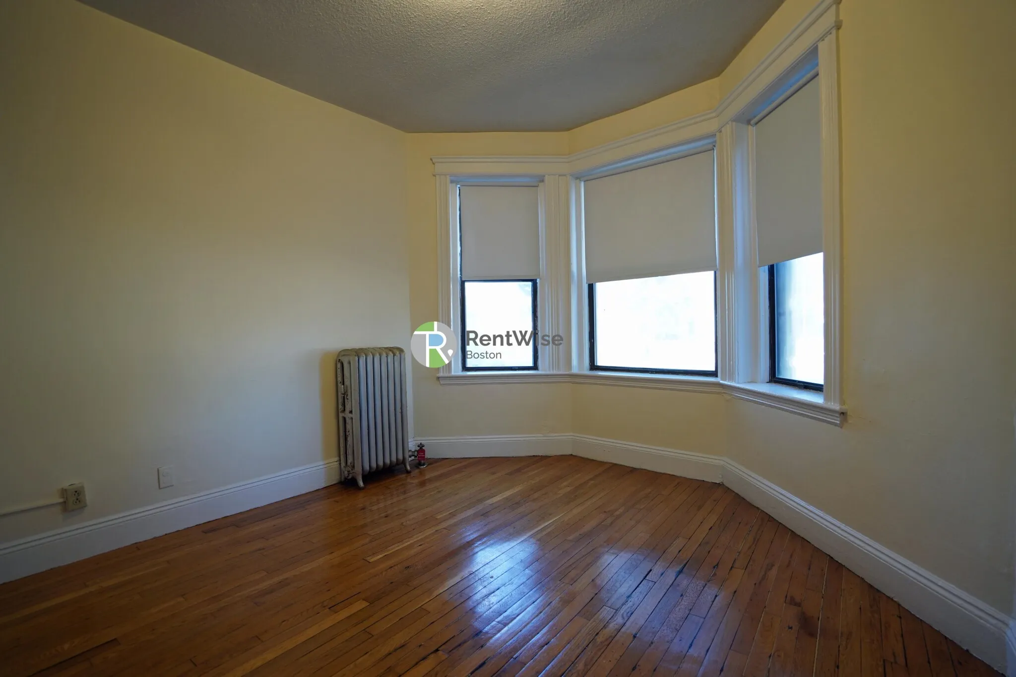 Studio bed, 1 bath apartment for rent at 1160 Commonwealth Ave Unit 12, Allston — photo 3 of 7