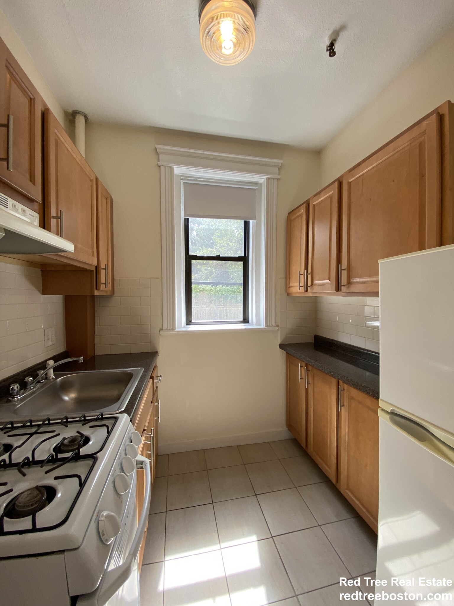 Studio bed, 1 bath apartment for rent at 1160 Commonwealth Ave Unit 17, Allston — photo 7 of 12