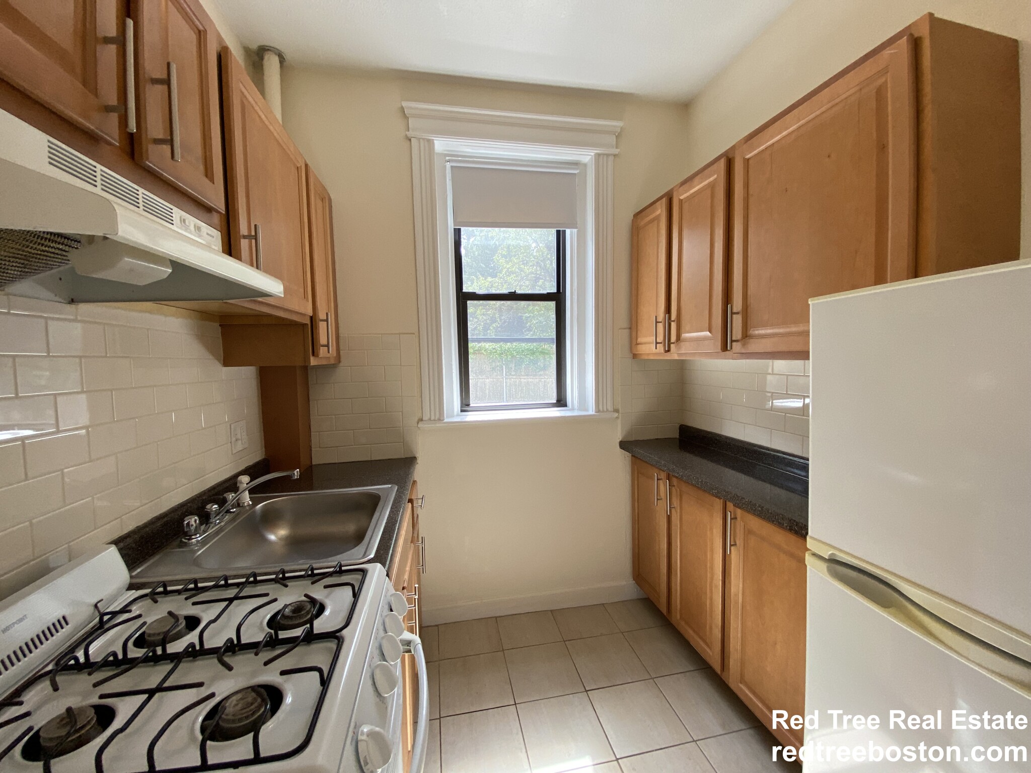 Studio bed, 1 bath apartment for rent at 1160 Commonwealth Ave Unit 17, Allston — photo 6 of 12
