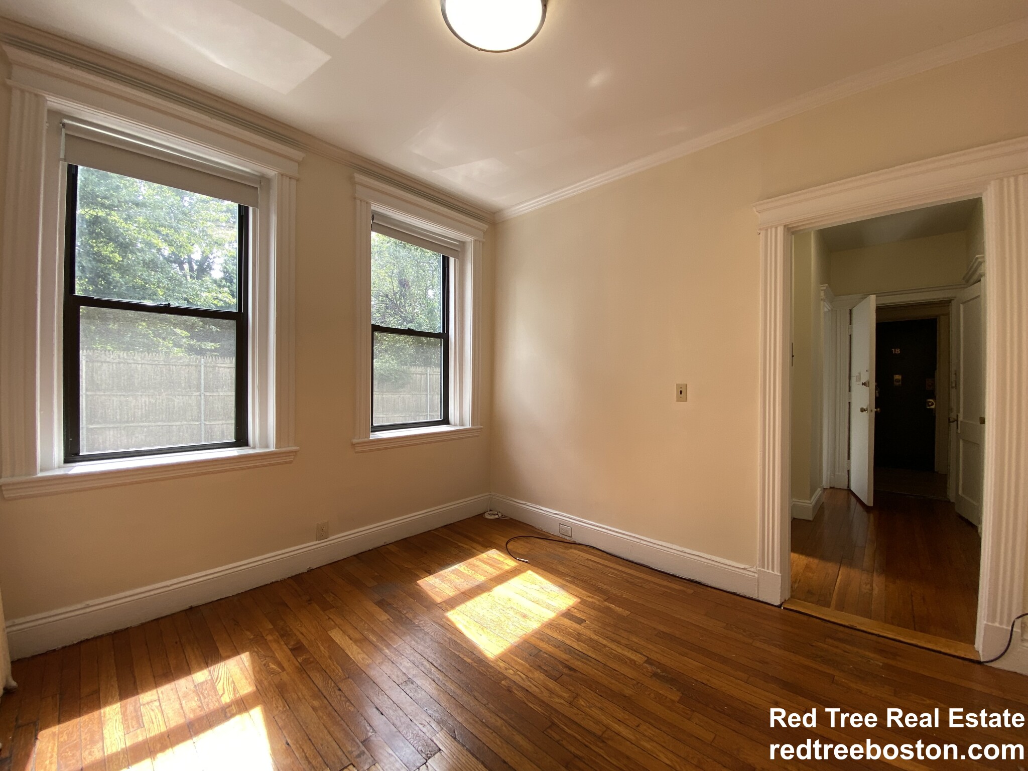 Studio bed, 1 bath apartment for rent at 1160 Commonwealth Ave Unit 17, Allston