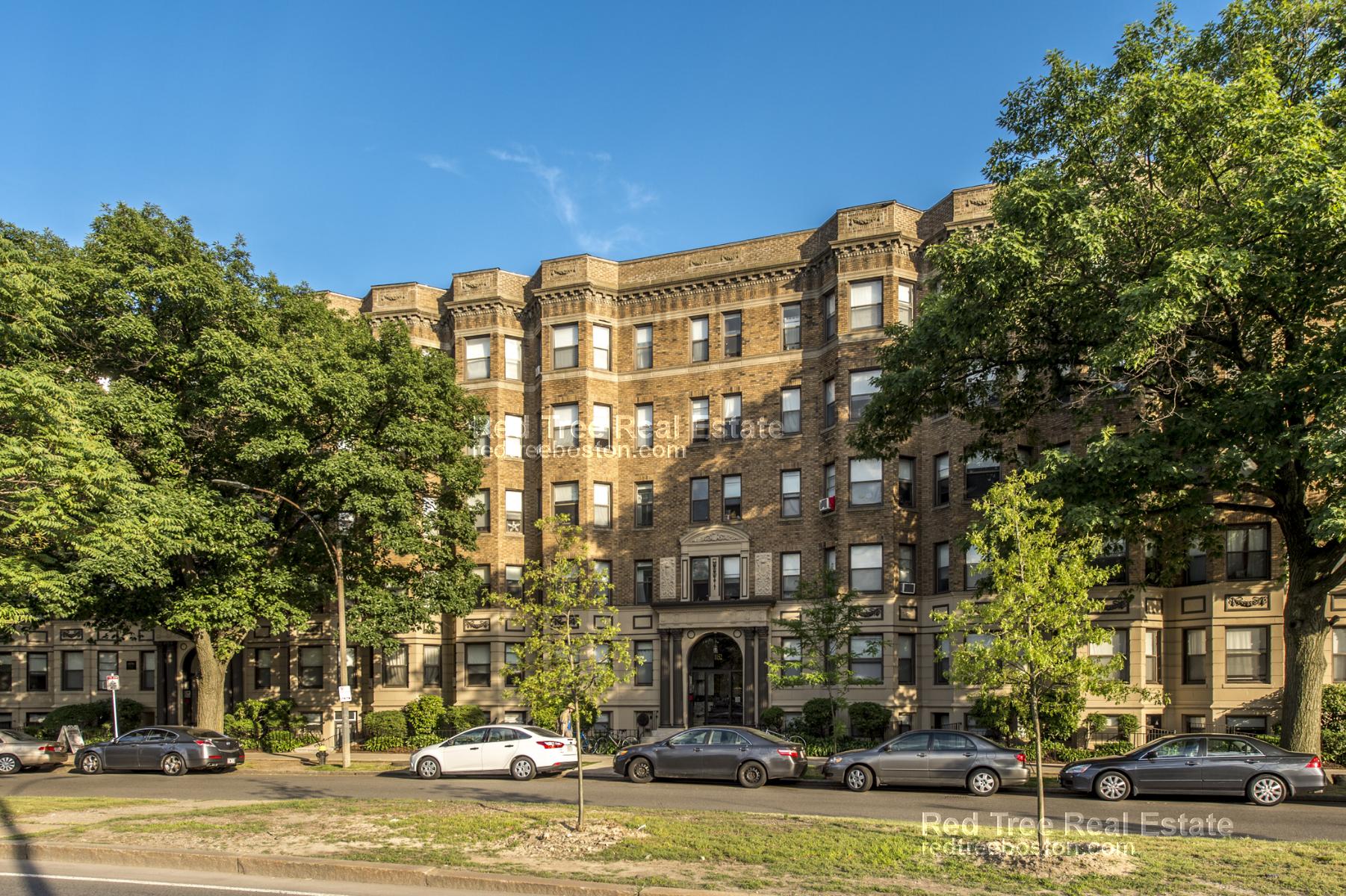 Studio bed, 1 bath apartment for rent at 1160 Commonwealth Ave Unit 23, Allston — photo 3 of 3