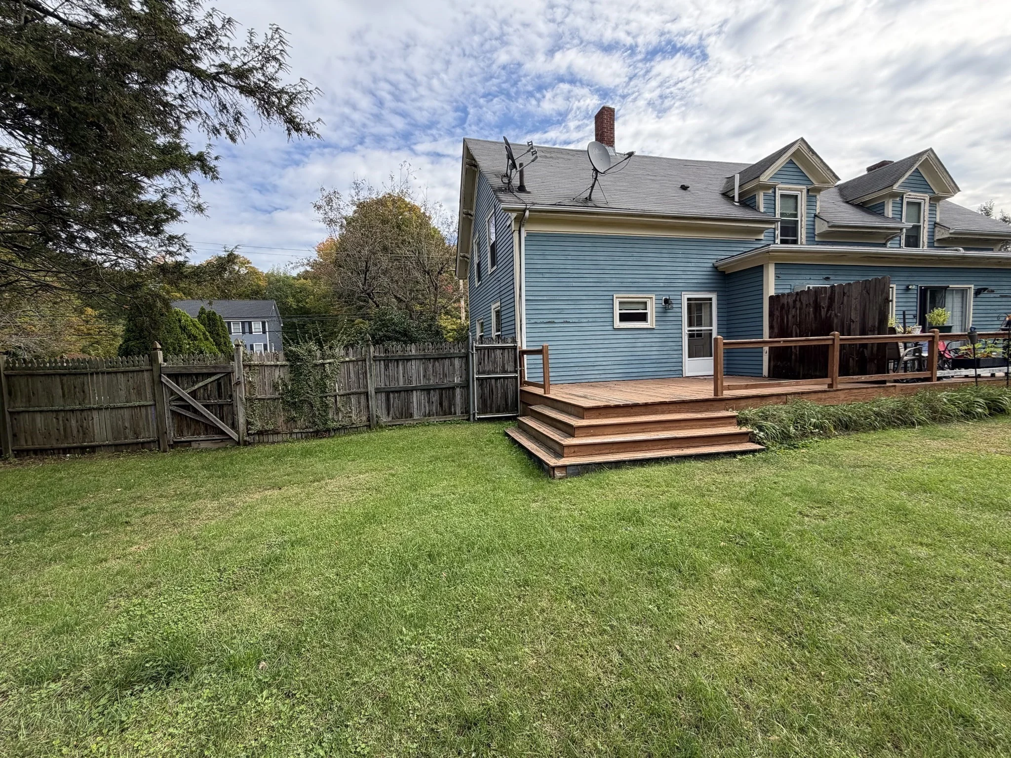 2 bed, 1 bath apartment for rent at 1161 Oakhill Ave Unit B, Attleboro — photo 19 of 19