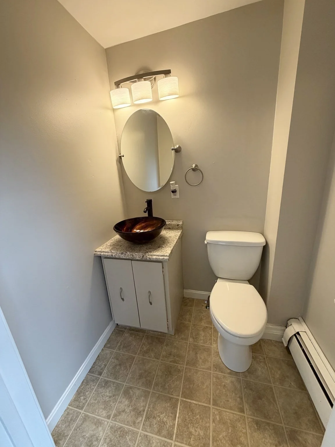 2 bed, 1 bath apartment for rent at 1161 Oakhill Ave Unit B, Attleboro — photo 7 of 19