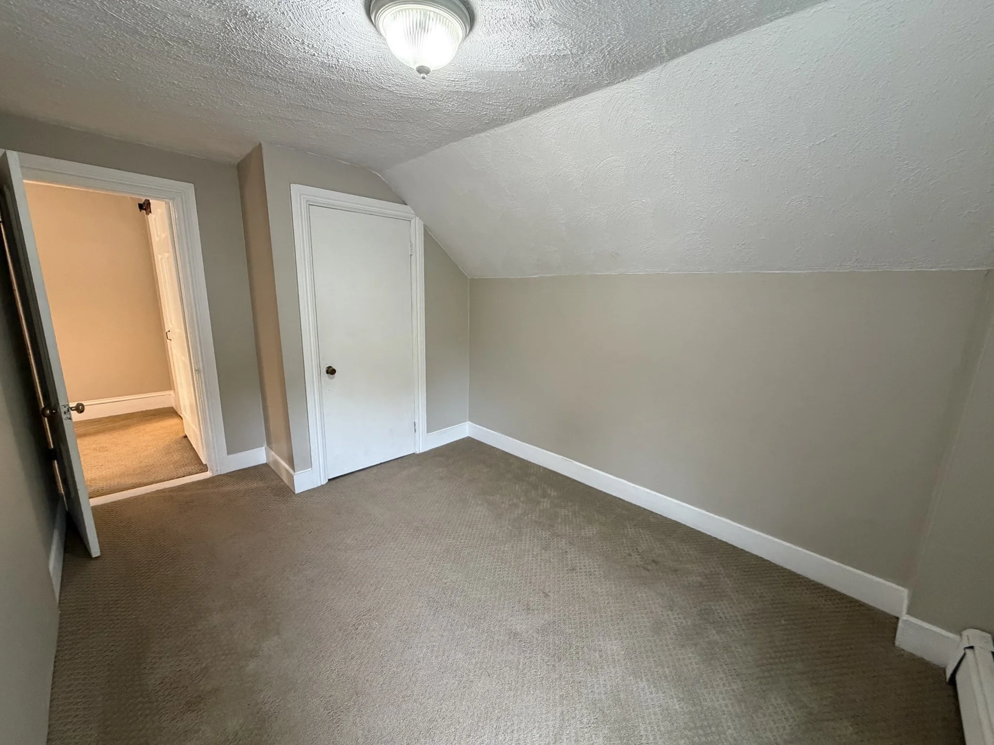 2 bed, 1 bath apartment for rent at 1161 Oakhill Ave Unit B, Attleboro — photo 11 of 19