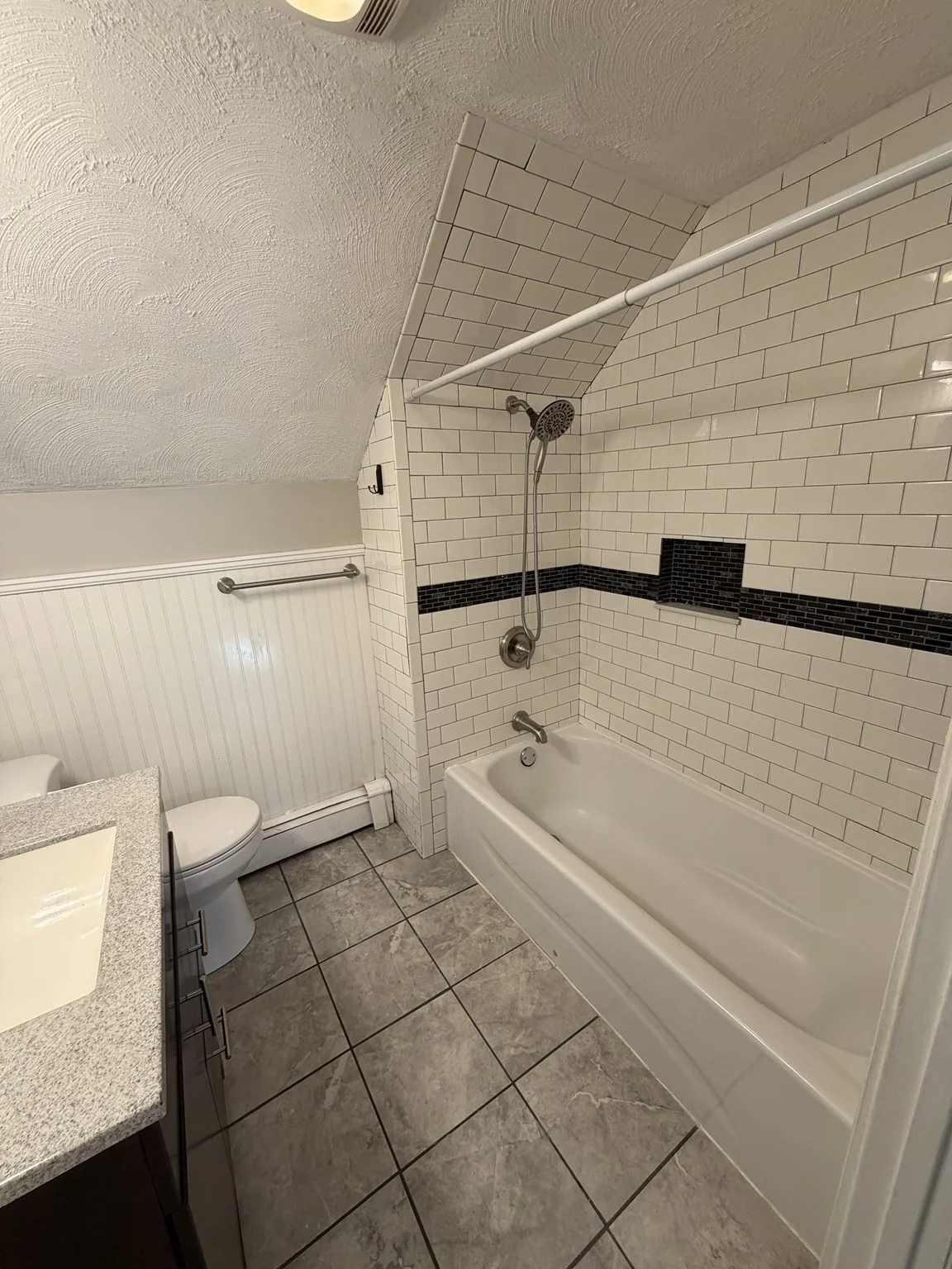 2 bed, 1 bath apartment for rent at 1161 Oakhill Ave Unit B, Attleboro — photo 10 of 19