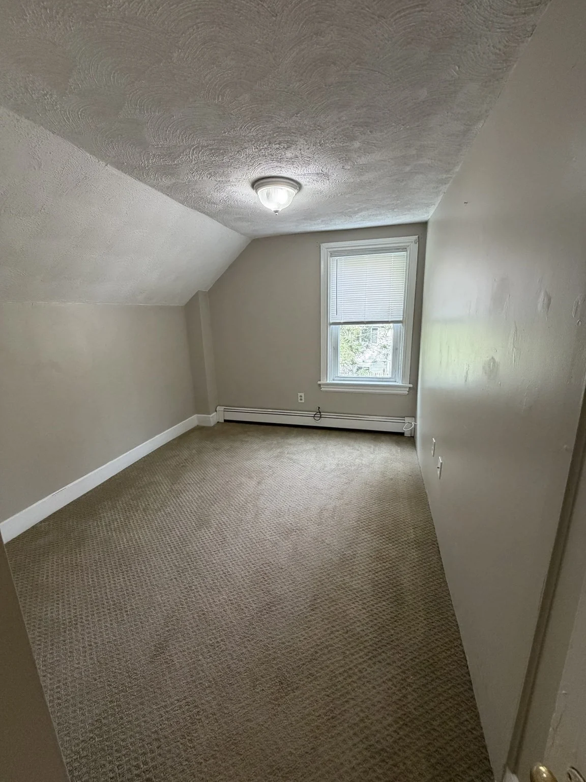 2 bed, 1 bath apartment for rent at 1161 Oakhill Ave Unit B, Attleboro — photo 8 of 19