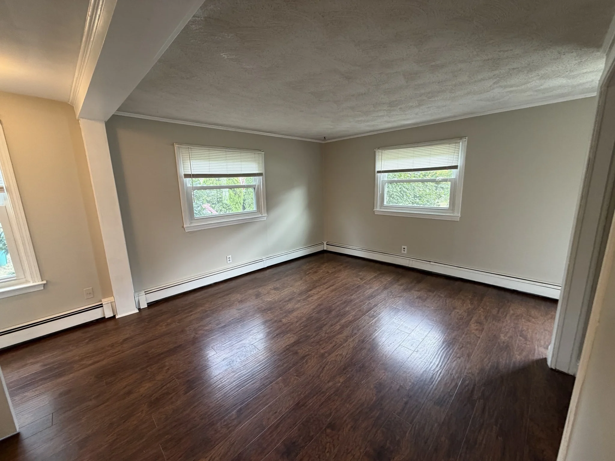 2 bed, 1 bath apartment for rent at 1161 Oakhill Ave Unit B, Attleboro — photo 3 of 19