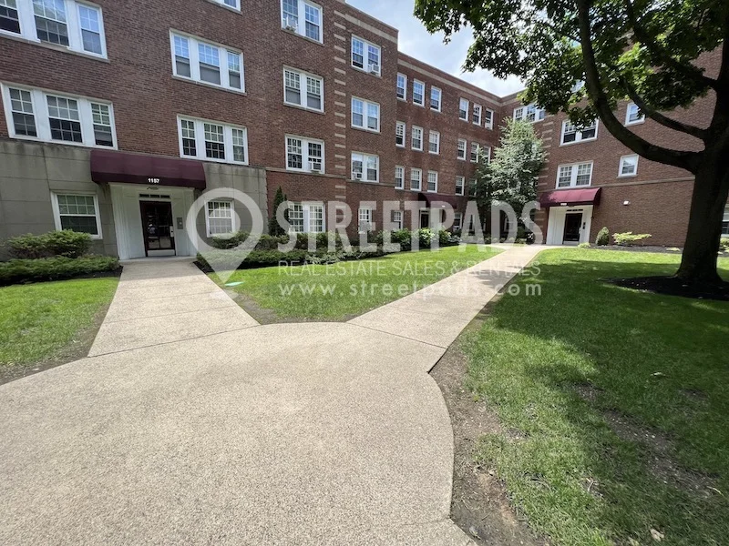 2 bed, 2 bath apartment for rent at 1163 Beacon St Unit 7, Longwood — photo 50 of 52