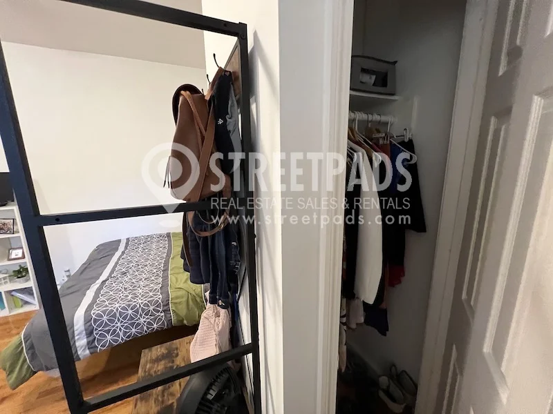 Studio bed, 1 bath apartment for rent at 1163 Beacon St Unit C2, Longwood — photo 16 of 17