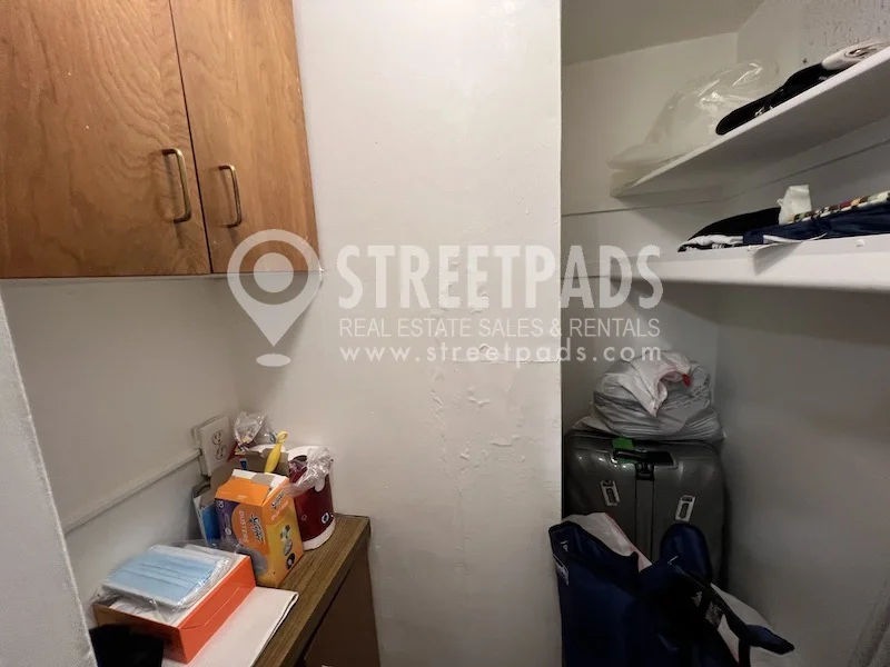 Studio bed, 1 bath apartment for rent at 1163 Beacon St Unit C2, Longwood — photo 3 of 17