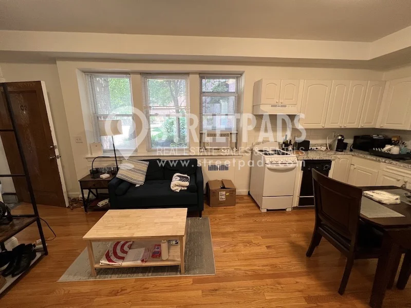 Studio bed, 1 bath apartment for rent at 1163 Beacon St Unit C2, Longwood — photo 6 of 17